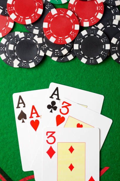 Live Teen Patti dealer table on ini77 platform
